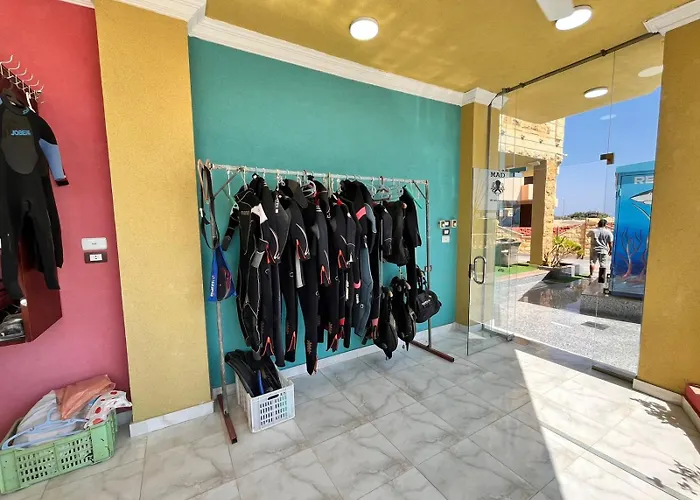 Reef House *