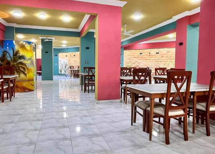 Reef House Szálloda *